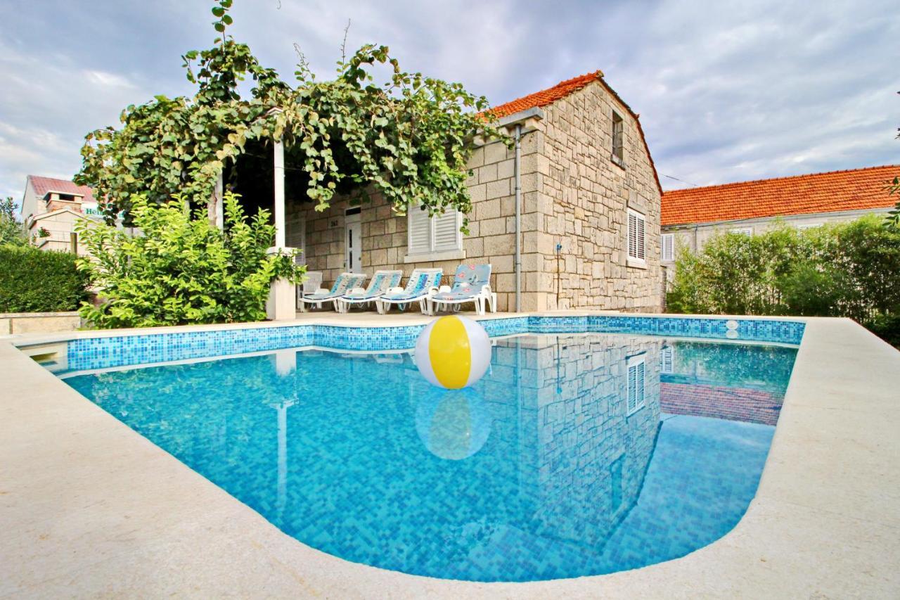 Garden House Case de vacanță *