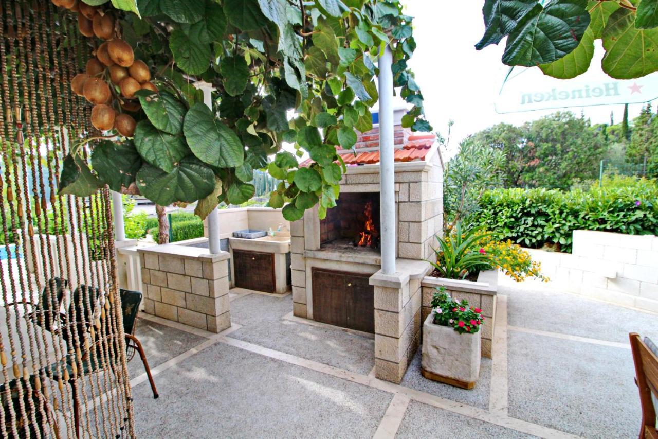 Garden House Zrnovo