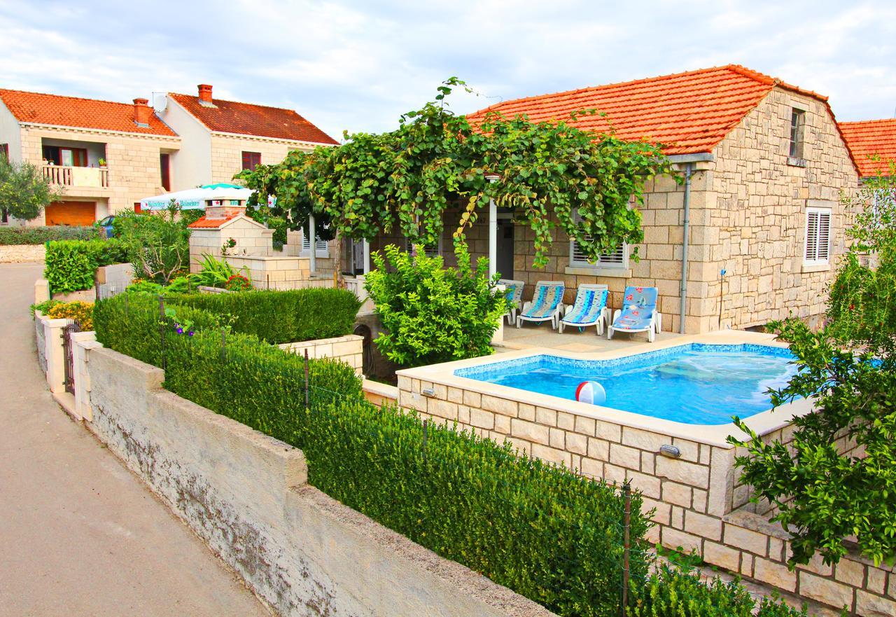 Garden House Case de vacanță