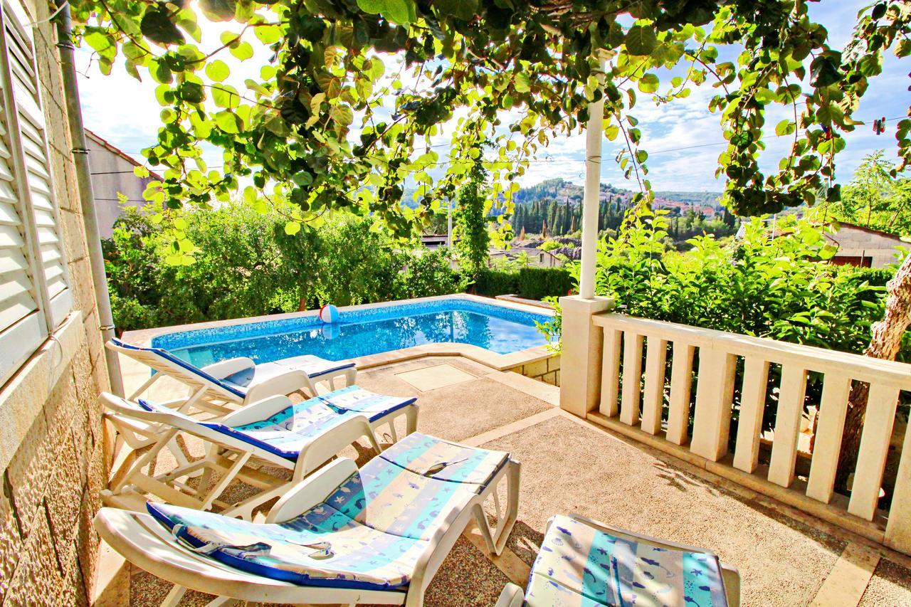 Garden House Case de vacanță