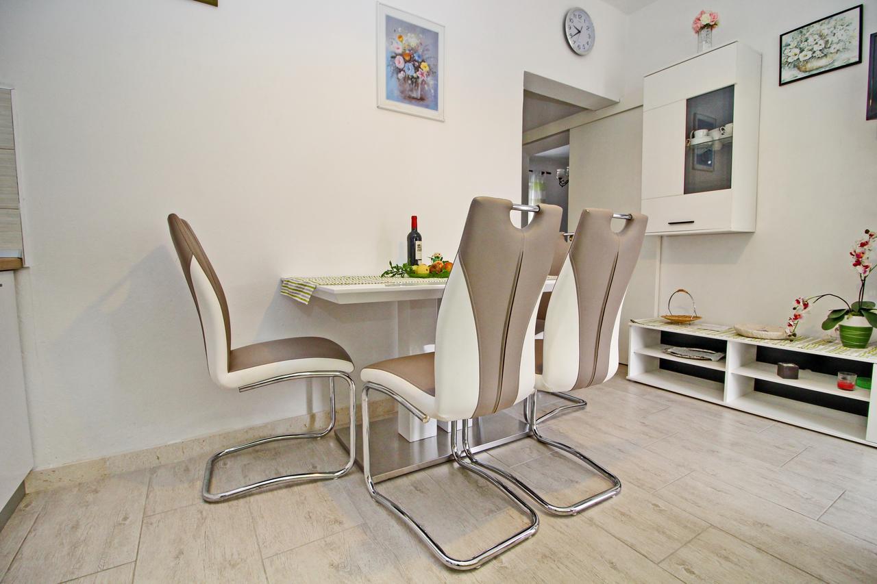 Green Garden House Zrnovo